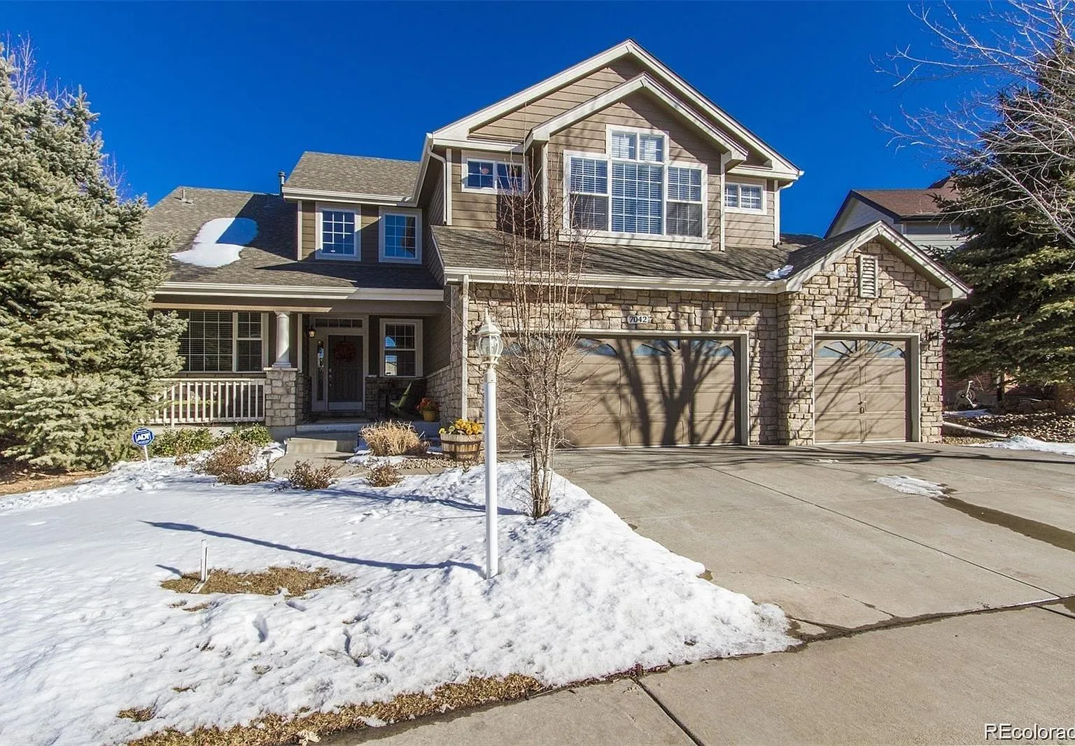 5 bed, 4.5 bath, 4591 sqft, $4,200 — Photo 1