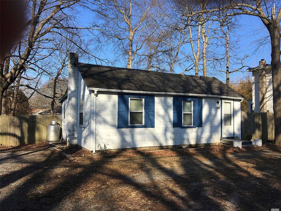 1st image of 136 Lynbrook Dr