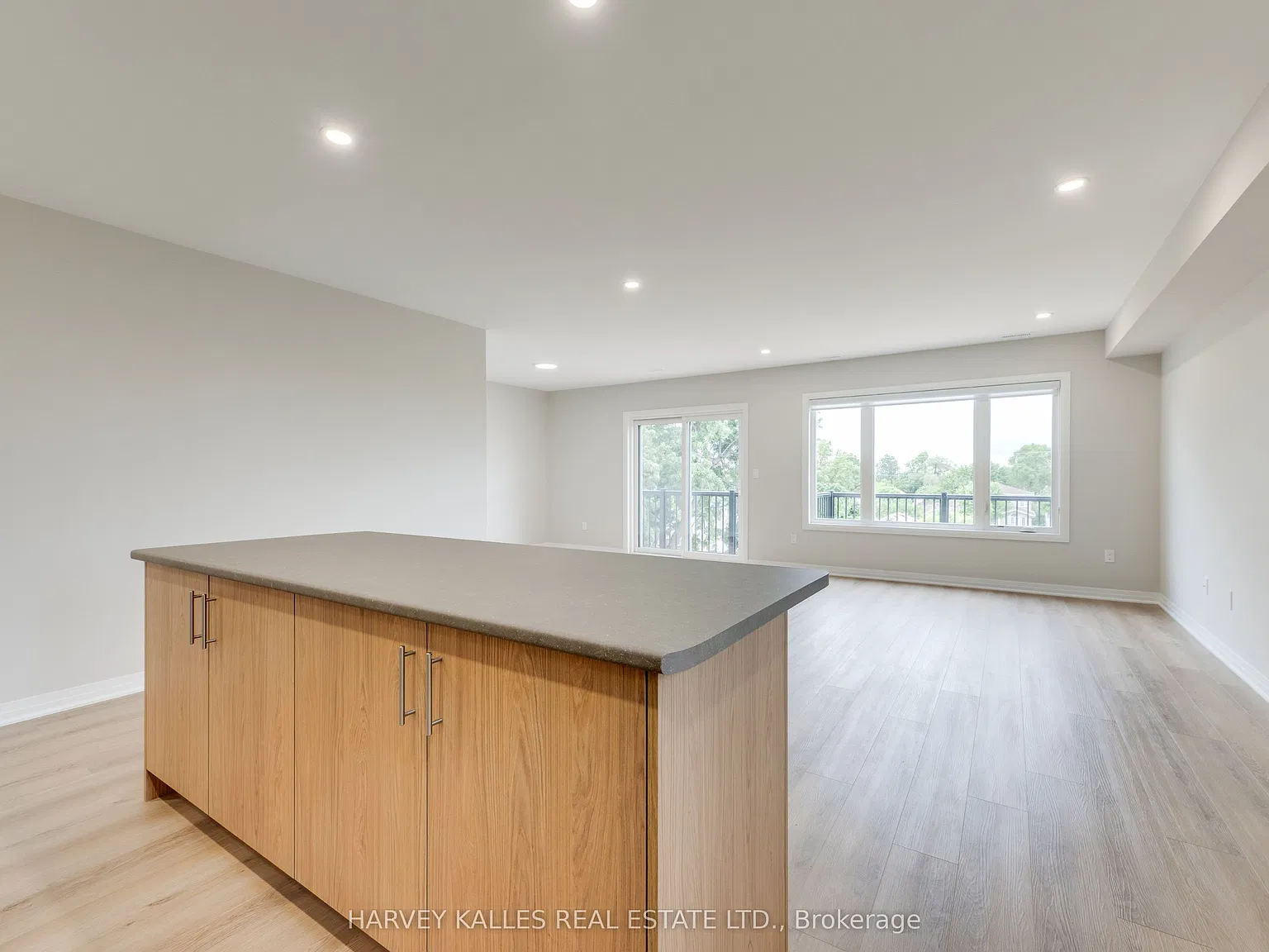 2 bed, $3,000 — Photo 4