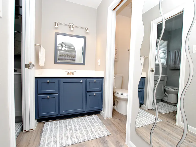 719 Park Knoll Ln — Photo 19