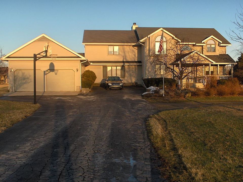 2nd image of 387 Ives Rd