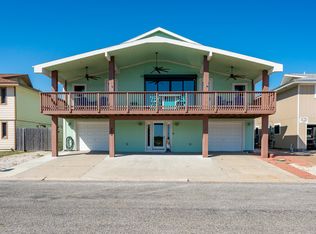 202 Bayview Dr, Aransas Pass, TX 78336
