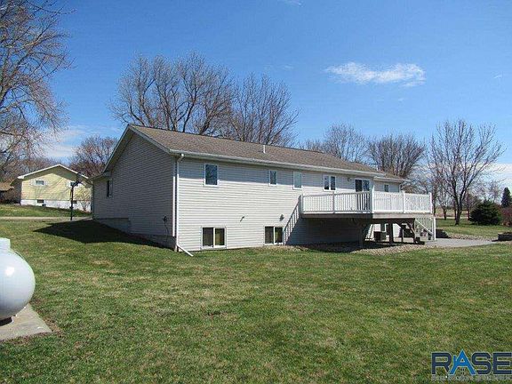2nd image of 303 S 2nd St