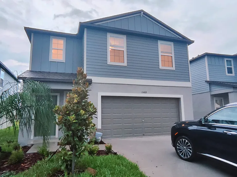 11409X Radiant Shore Loop — Photo 1