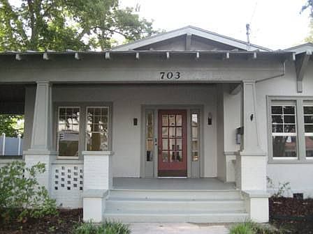 2nd image of 703 Ward Ave NE