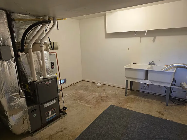 146 Honora Dr — Photo 29