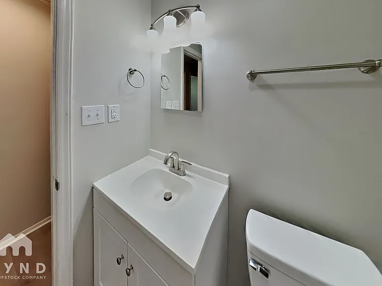 406 Edgegreen Dr — Photo 9