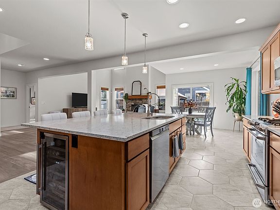4th image of 33303 NE 42nd Street