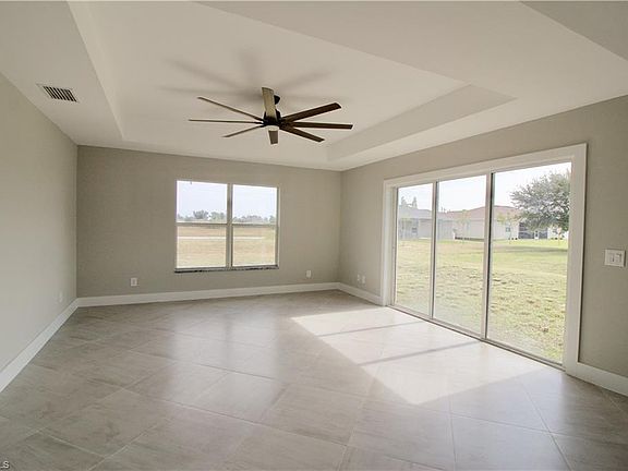 5th image of 4133 NE 15th Pl