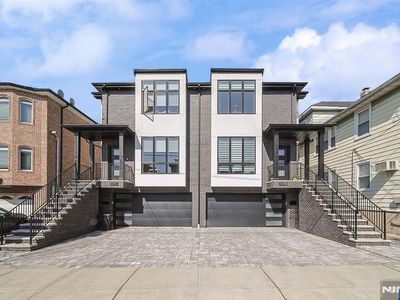529 Lincoln Street #B, Palisades Park, NJ, 07650