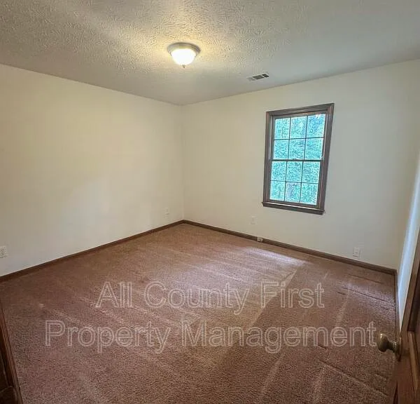 3688 Seton Hall Dr — Photo 14