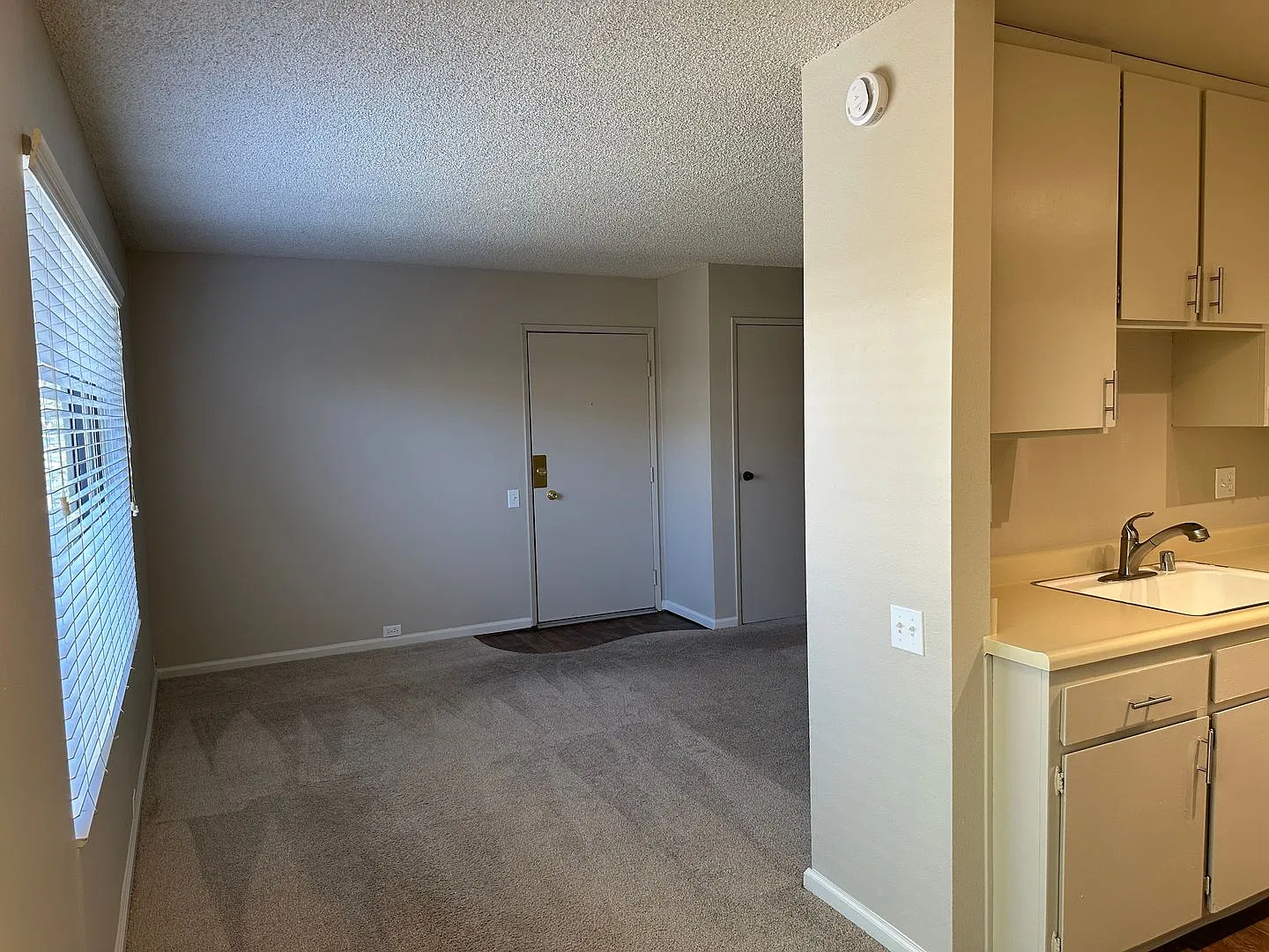 Near Everything, All Amenities! 1616 Q Street, Camellia Court Apartments — Photo 4