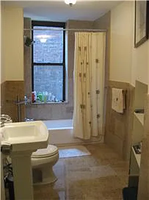 Rented by R New York | media 32