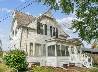 2322 W 3rd St, Waterloo, IA 50701