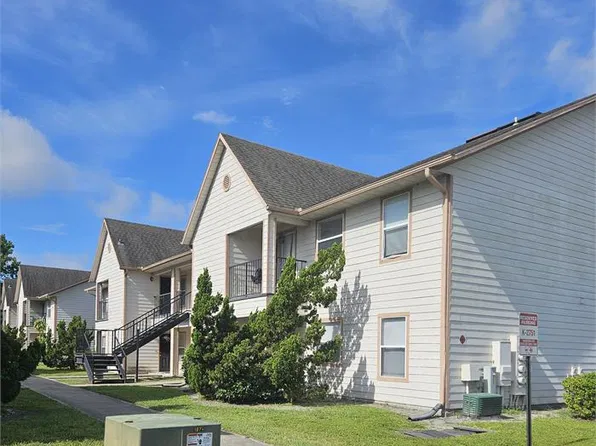 Ravenwood Apartments
