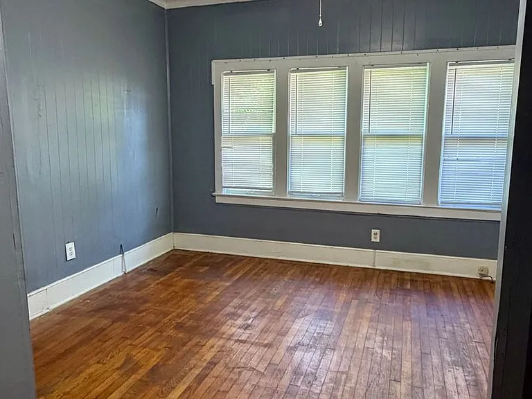 1348 W Kirby Pl — Photo 7