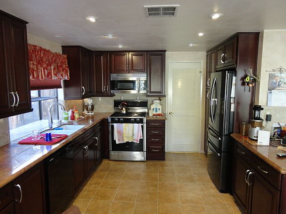 2nd image of 15615 Lucille Ct