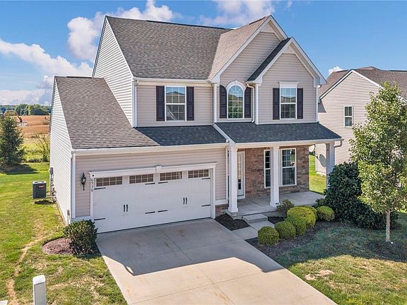 2nd image of 6530 Wisteria Ln