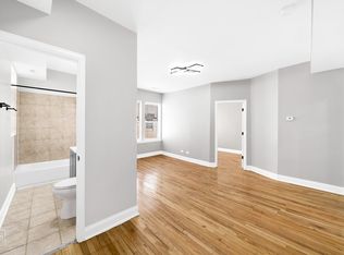 5832 W North Ave #304, Chicago, IL 60639