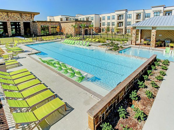 Parklane Fulshear | 27222 Fulshear Bend Dr, Fulshear, TX