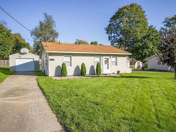 3rd image of 3445 Tracey Dr