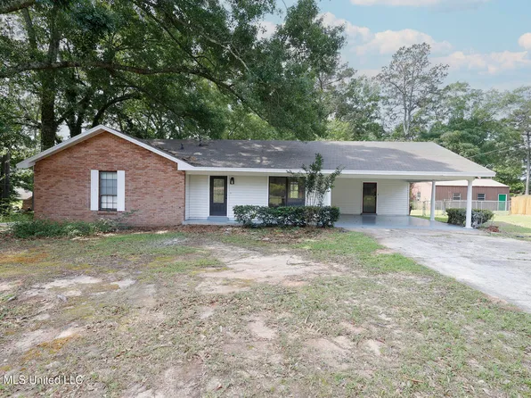 1501 Pioneer Dr, McComb, MS 39648
