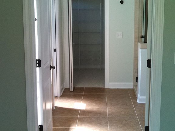 Entry to Master Bath 