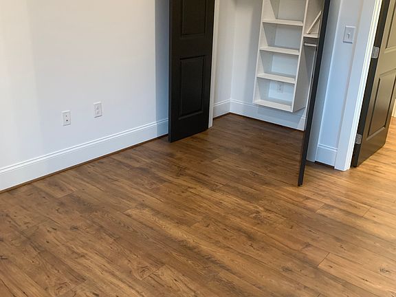 5th image of 16 Perry Ave