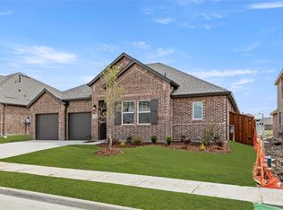 1304 Parkdale St, Forney, TX 75126