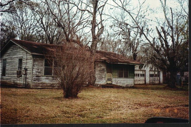 1st image of 127 Oakwood Dr