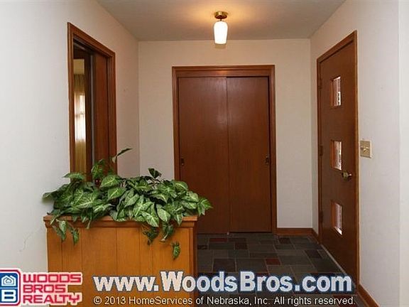 4th image of 3900 S 42nd St
