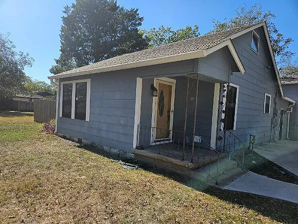 6 bed, 1.0 bath, 1455 sqft, $1,760 — Photo 2