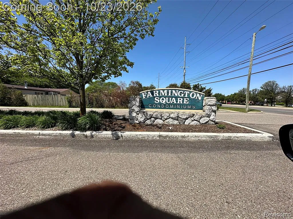 1 bed, 1.0 bath, 882 sqft, $1,200 — Photo 1