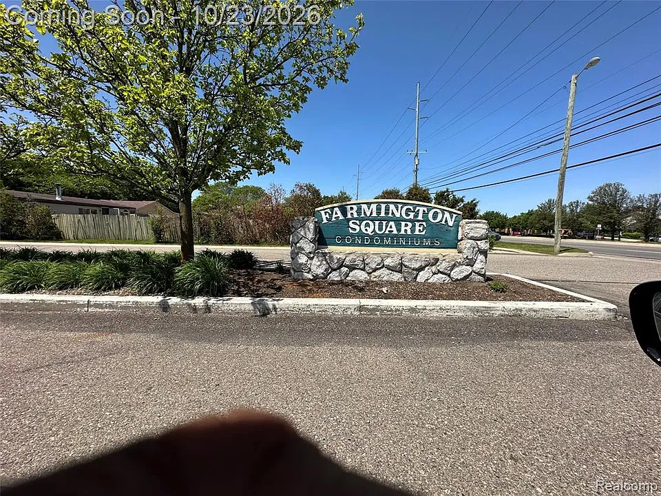 32005 W Twelve Mile Rd #207