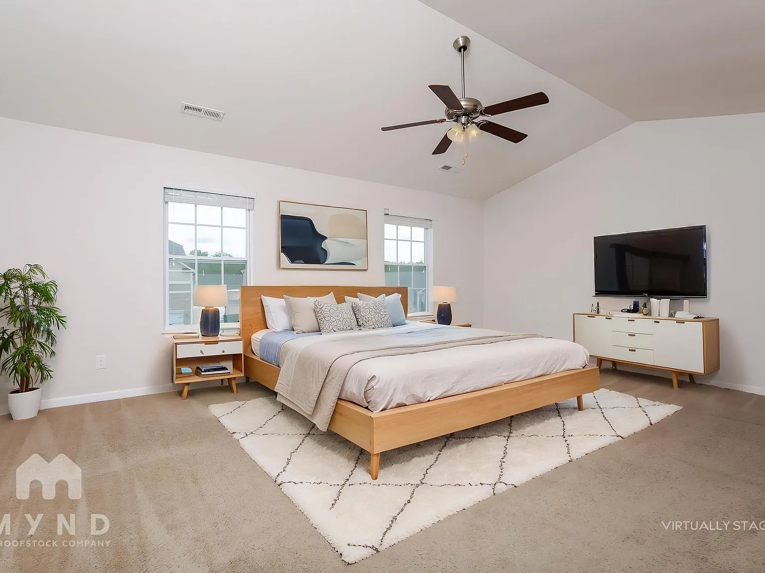 4 bed, 2.5 bath, 2635 sqft, $2,050 — Photo 4