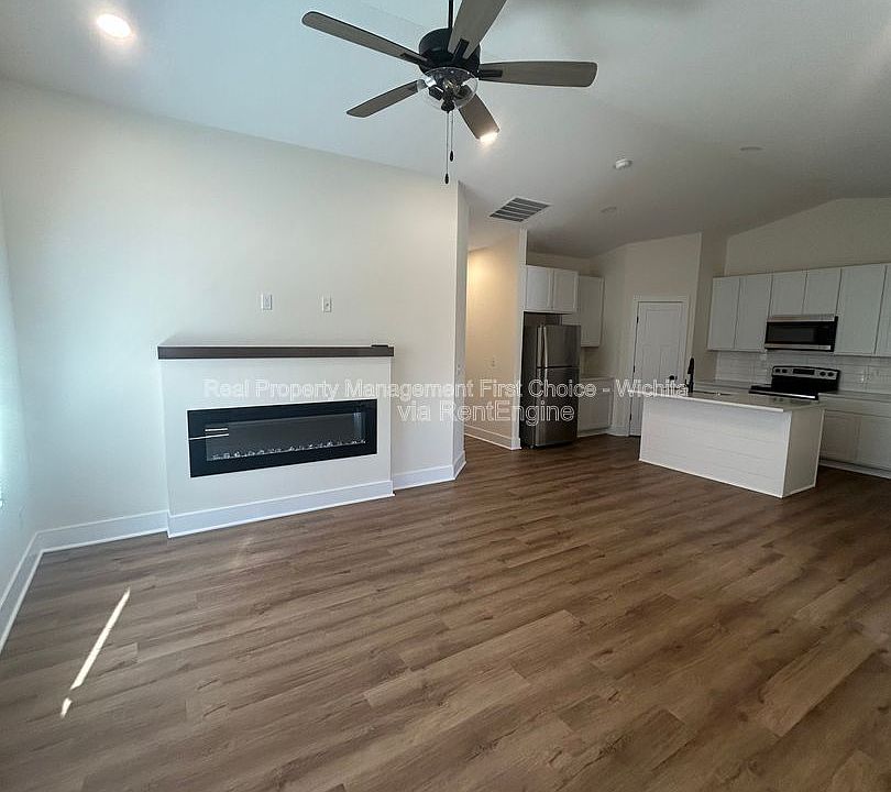 1st image of 17008 W Kashmir St