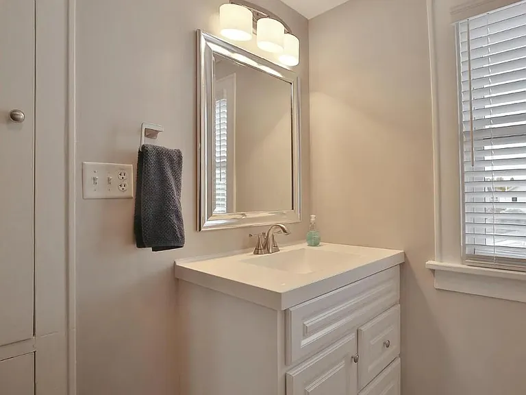 335 E Moler St — Photo 27