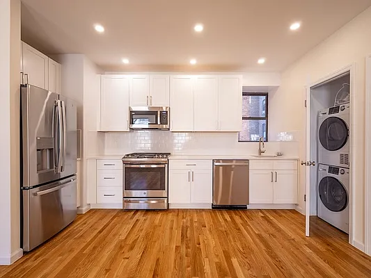 Rented by City Connections Realty | media 21