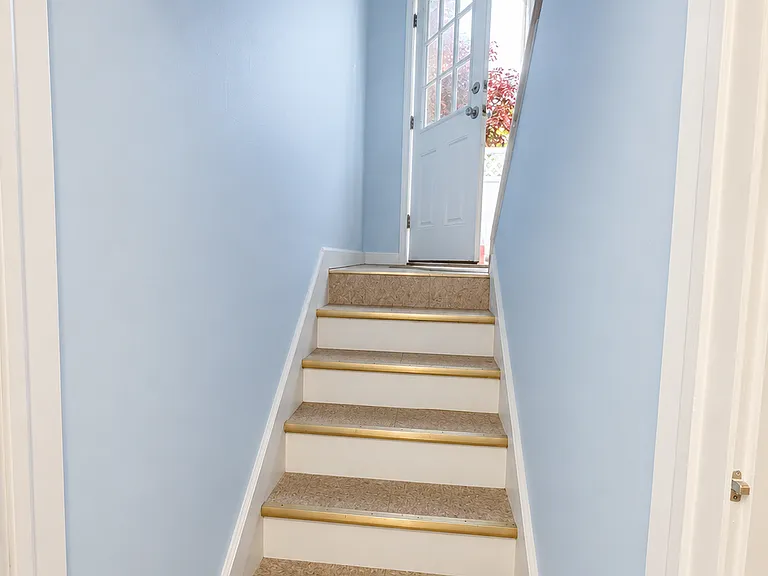 92 Alexander Ave #BASEMENT — Photo 7