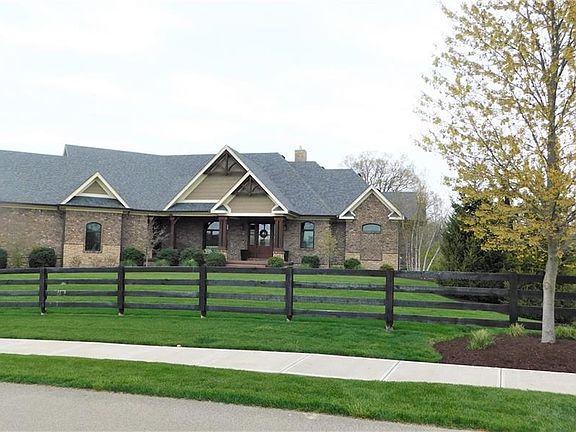 3rd image of 1038 E Sleepy Hollow Dr