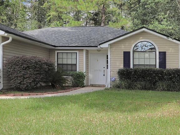 2nd image of 12299 Stockbridge Ct N