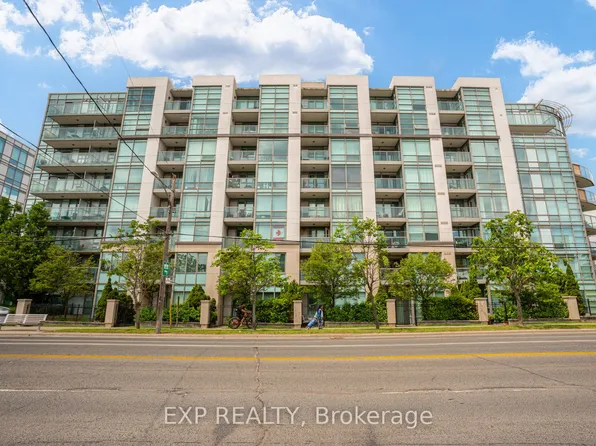 3840 Bathurst St #506, Toronto, ON M3H 6C6