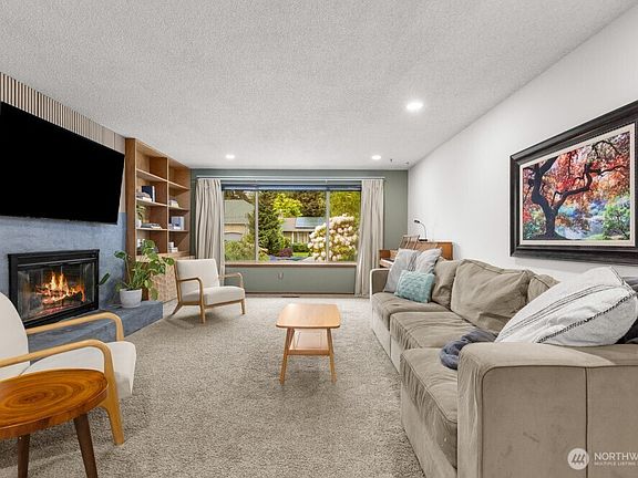 5th image of 2207 N Whitman
