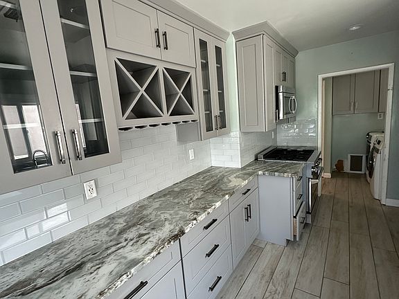 4th image of 6212 Henrilee St