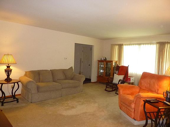 4th image of 486 Catalina Dr