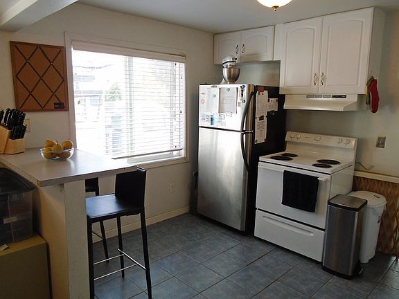 3rd image of 2608 E 8th St