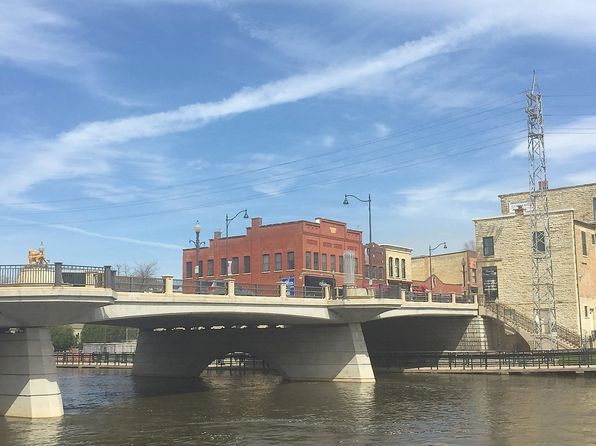 4 1/2 W Wilson St STE C1