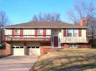 9306 W 76th Ter, Overland Park, KS 66204