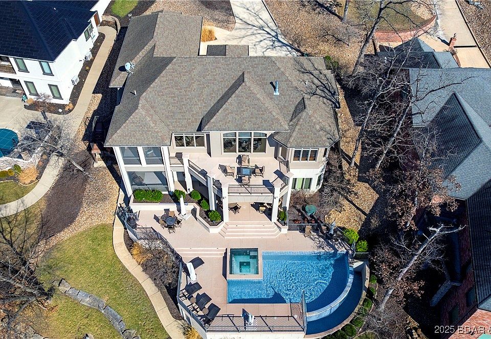 1st image of 213 Grey Oak Dr