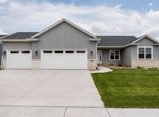 547 Spring Meadow Dr NE, Mount Vernon, IA 52314